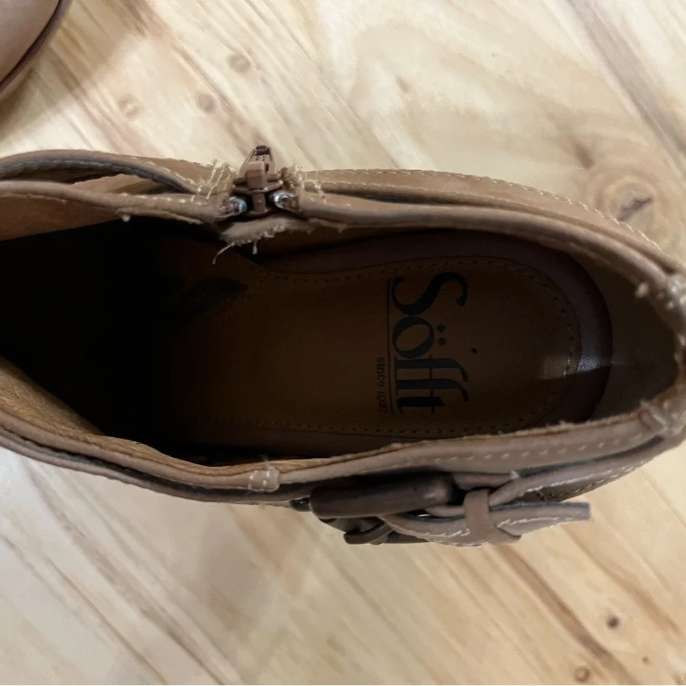 Sofft Stylish Tan Ankle Boots - Picture 3 of 6
